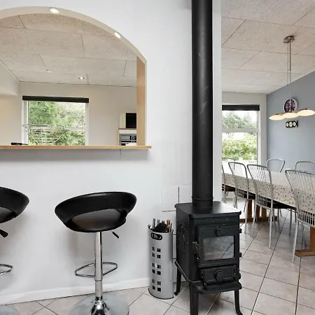 Five-bedroom Holiday In 2 * Хамбл