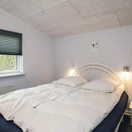 Five-bedroom Holiday In 2 Хамбл