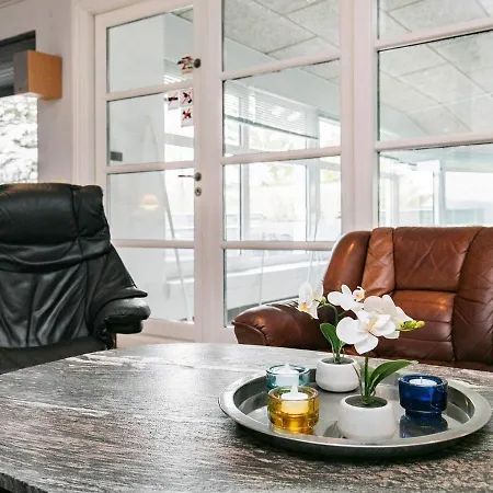 Five-bedroom Holiday In 2 Дом отдыха *