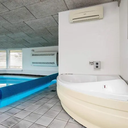 Five-bedroom Holiday In 2 * Хамбл